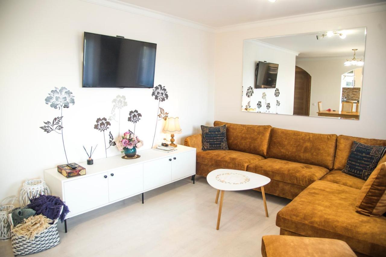 Lyra63 Large 80Sq M Top 14 Floor Šiauliai Kültér fotó